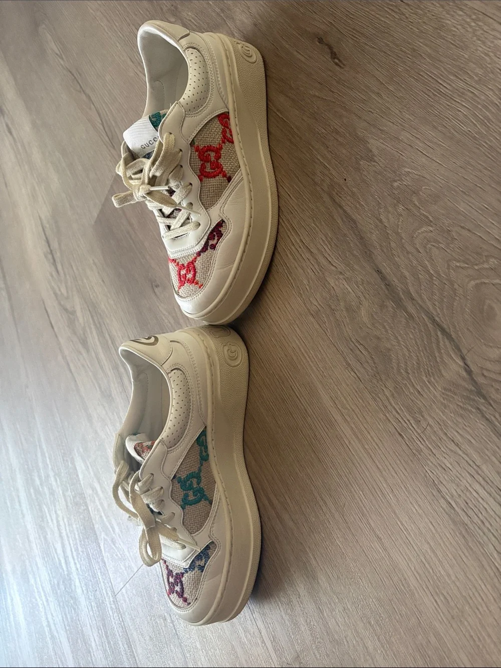 Gucci lace up